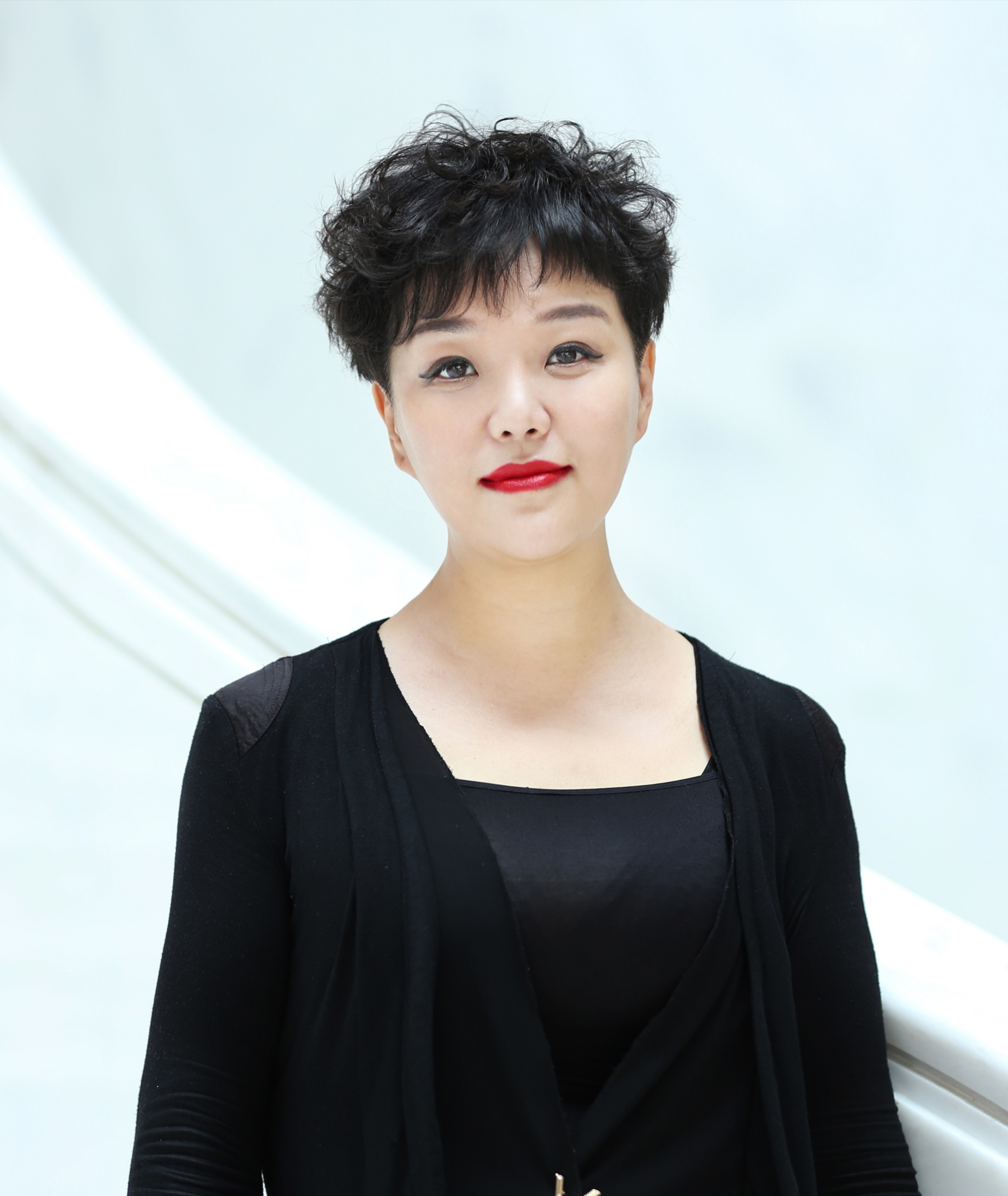 舒密爾藝術家：李佳